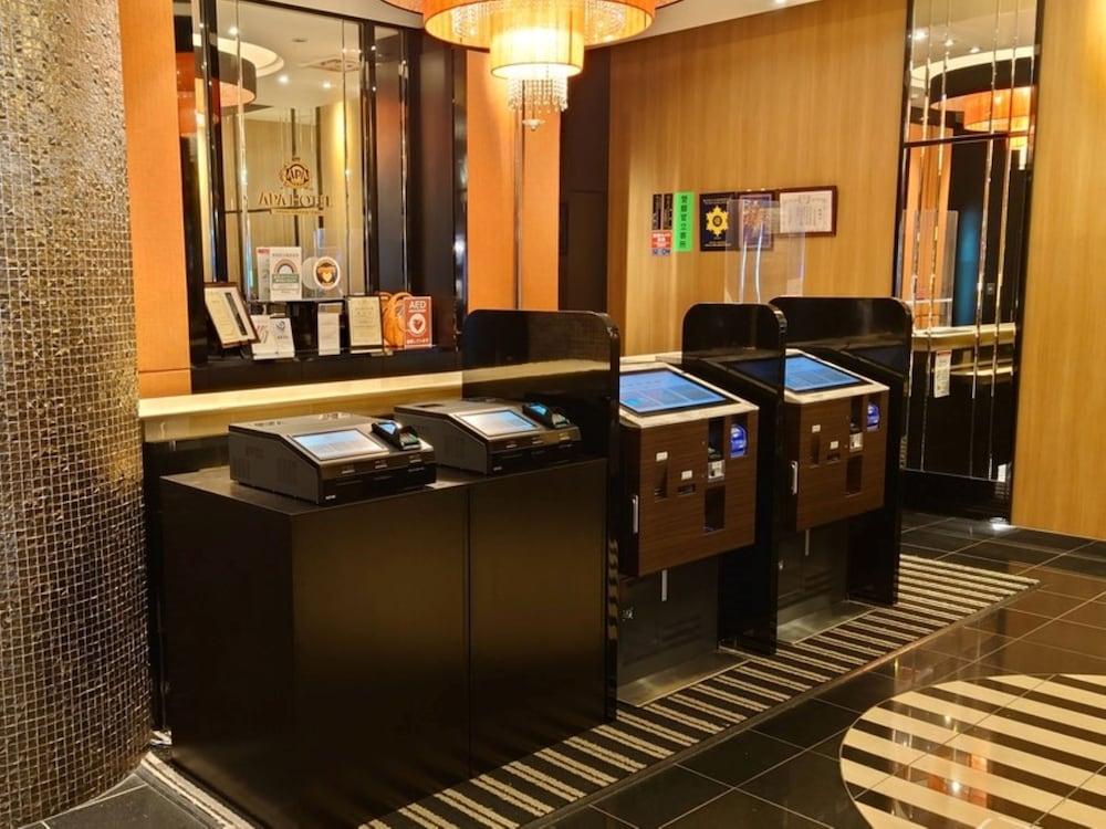 Apa Hotel Shinjuku Kabukicho Tower Tokyo Esterno foto